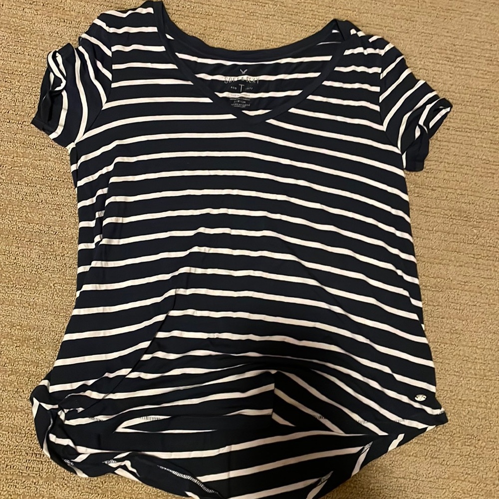 American eagle soft and sexy v-neck tshirt, navy blue and white size small